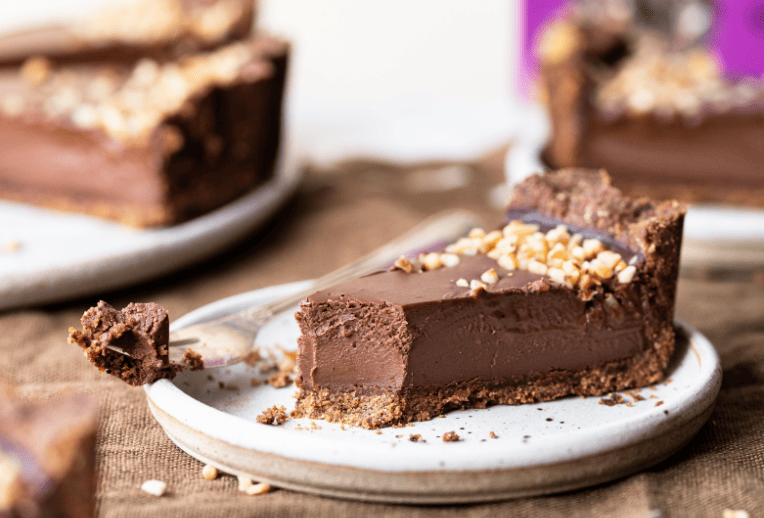 Prebiotic-packed chocolate & hazelnut tart | The Gut Health Doctor
